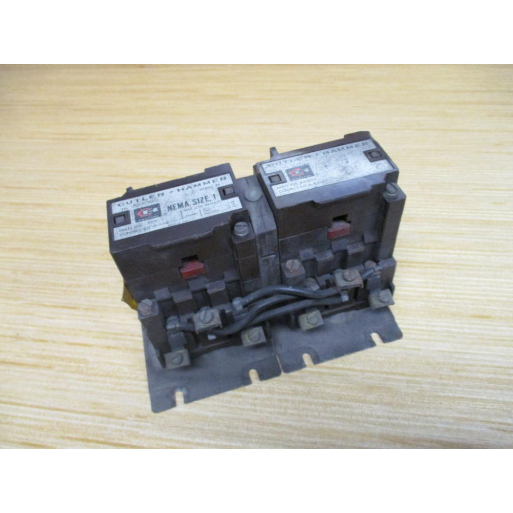 Cutler Hammer A50CNV0 Reversing Contactor A50CNVO - Used