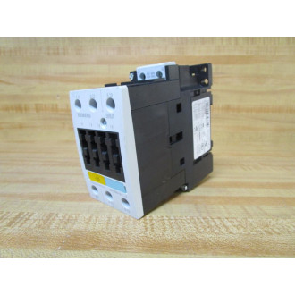 Siemens 3RT1034-1AK60 Power Contactor 3RT10341AK60 Chipped Coil Cover - Used