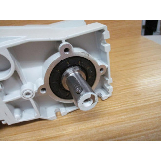 Lenze MDEMAXX071-32 Gear Motor MDEMAXX07132 i10,466 - Used