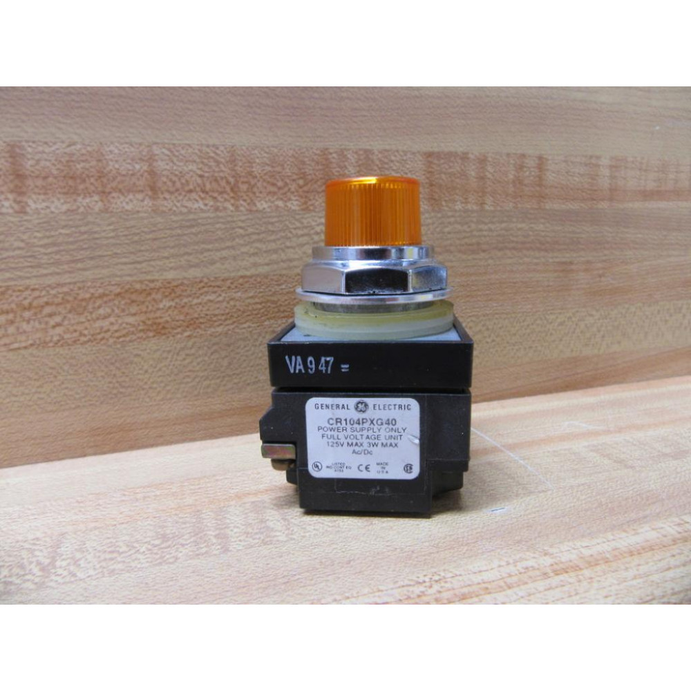 General Electric CR104PLT82M PilotSignaling Device GE - New No Box