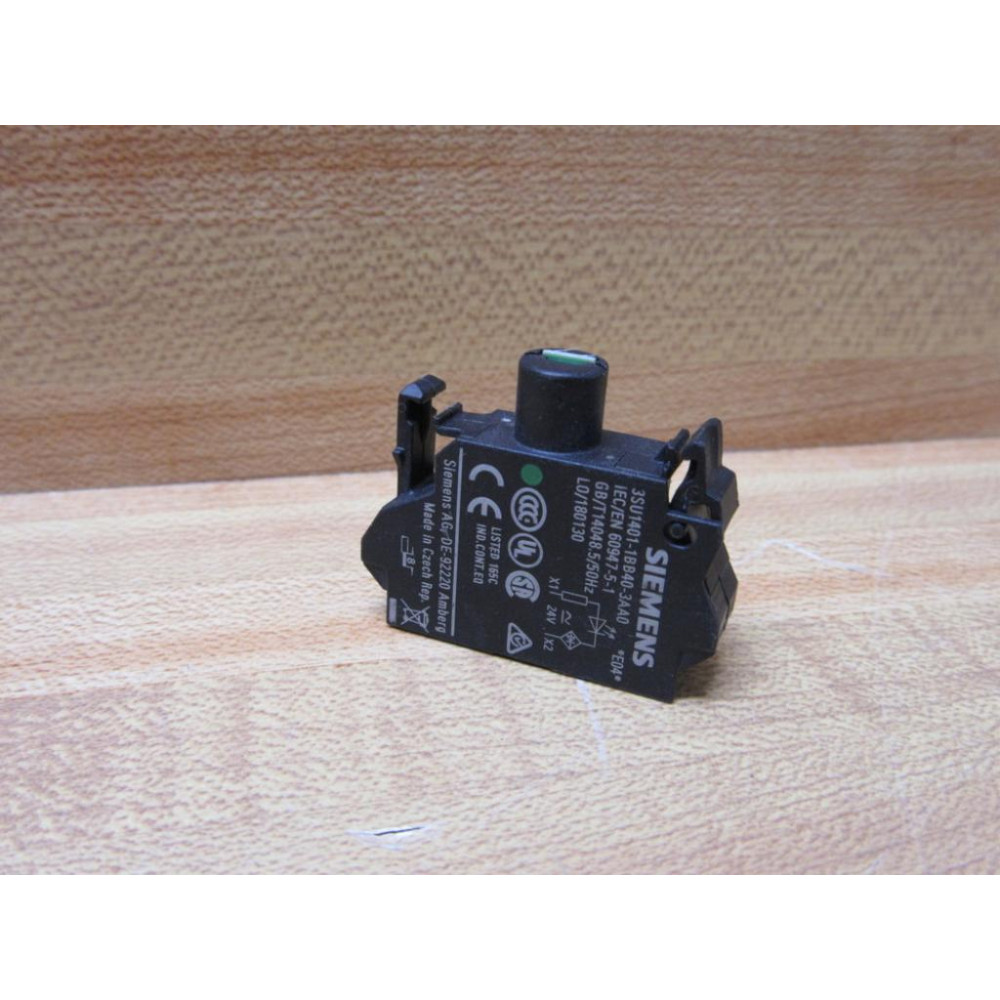 Siemens 3SU1401-1BB40-3AA0 Green LED 3SU1401-18840-3AA0 - New No Box