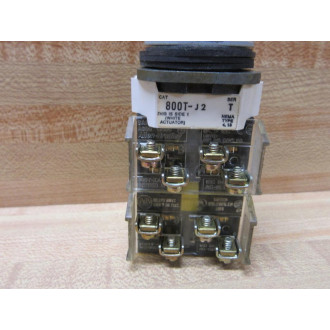 Allen Bradley 800T-J2C Selector Switch 800TJ2C W(4) 800T-XA - Used
