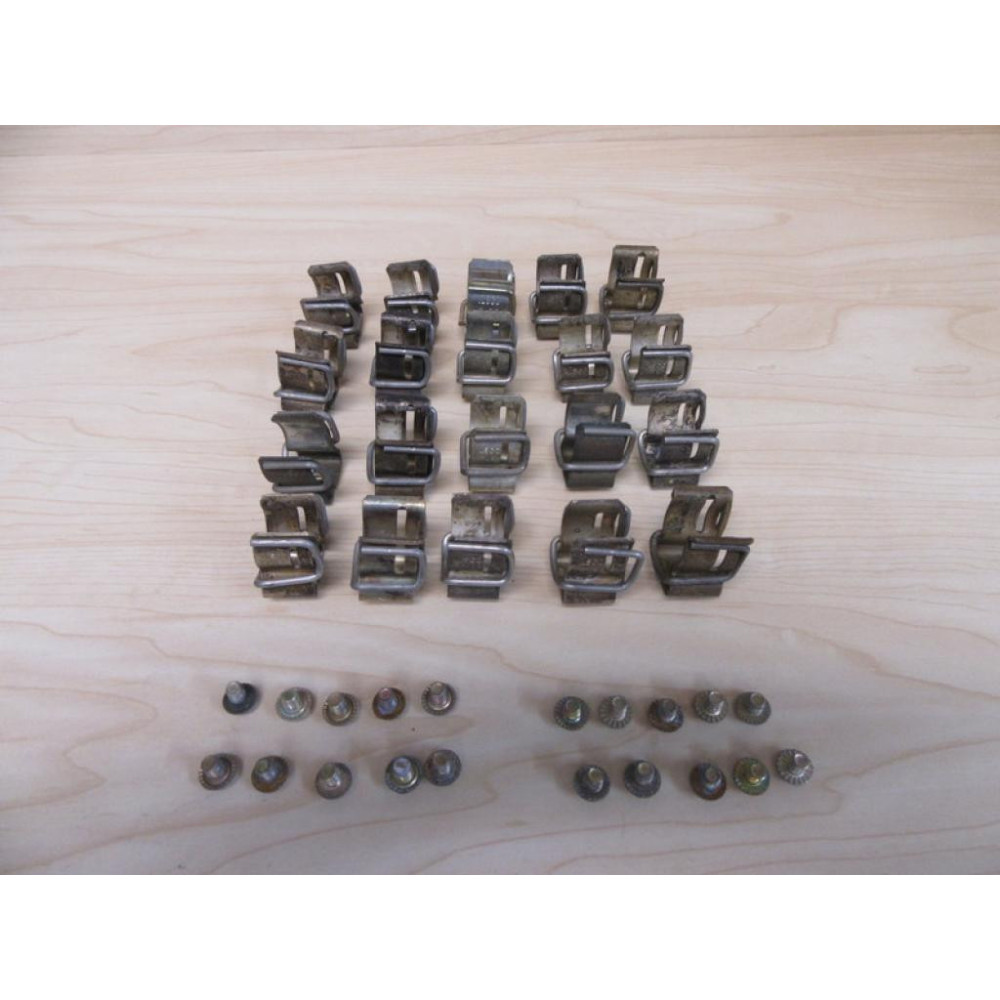 ILSCO C119 Fuse Holder Clip (Pack of 20) - Used