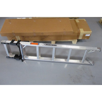 Louisville AH1006 6' Shelf Ladder
