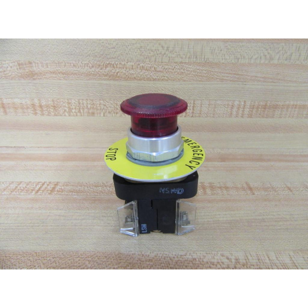 Allen Bradley 800T-FXTQ10XA1 Push Button WRed Cap - Used