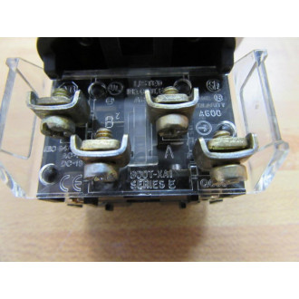 Allen Bradley 800T-FXTQ10XA1 Push Button WRed Cap - Used