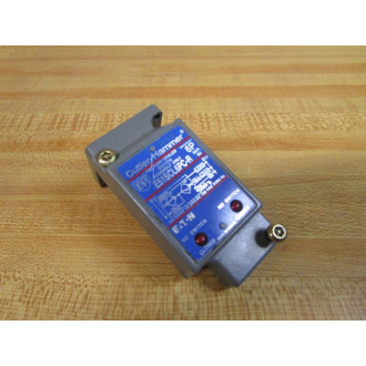 Cutler Hammer E51SCL6PC-R Photoelectric Sensor Body E51SCL6PCR - Used
