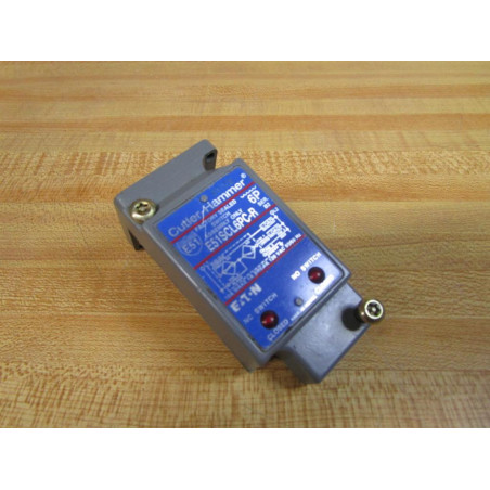 Cutler Hammer E51SCL6PC-R Photoelectric Sensor Body E51SCL6PCR - Used