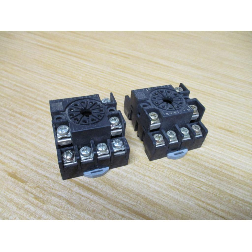 Finder 90.17 Relay Socket 9017 (Pack of 2) - Used