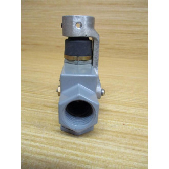 Micro Switch BZE6-2RN Limit Switch  BZE62RN W Collar Bracket - New No Box