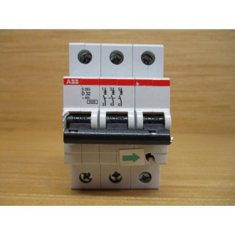 ABB S203-D32 32A Circuit Breaker S203D32 Chipped - Used