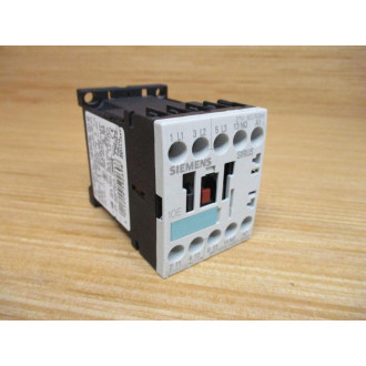 Siemens 3RT1016-1AX21-0AA3 Contactor 3RT10161AX210AA3 - Used
