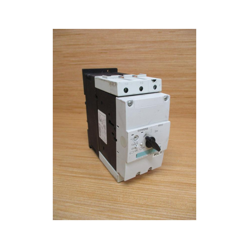 Siemens 3RV1041-4MA10 Circuit Breaker 80-100AMP Chipped Corner - Used