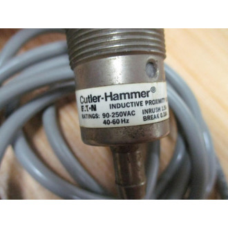 Cutler-Hammer E57MAL30A2 Eaton Inductive Proximity Sensor - Used