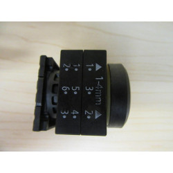 Siemens 3SB3001-0AA71 Push Button Switch - New No Box