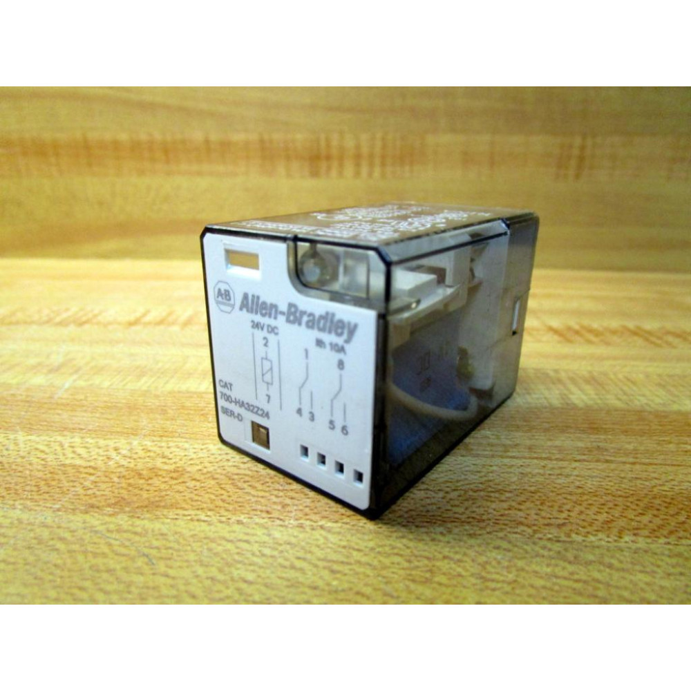 Allen Bradley 700-HA32Z24-24V DC Relay 700-HA32Z24-24VDC Series D - Used
