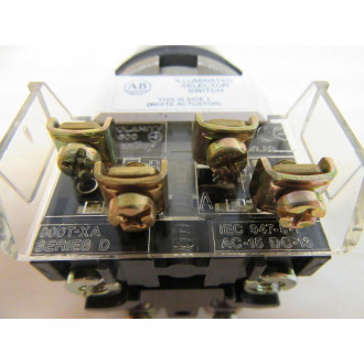 Allen Bradley 800T-16HX2KB6 Selector Switch 800T16HX2KB6 Amber - New No Box