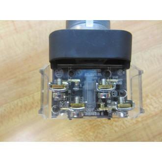 Allen Bradley 800T-FXQ10RA1 Push Button w800T-XA1 & 800T-N330