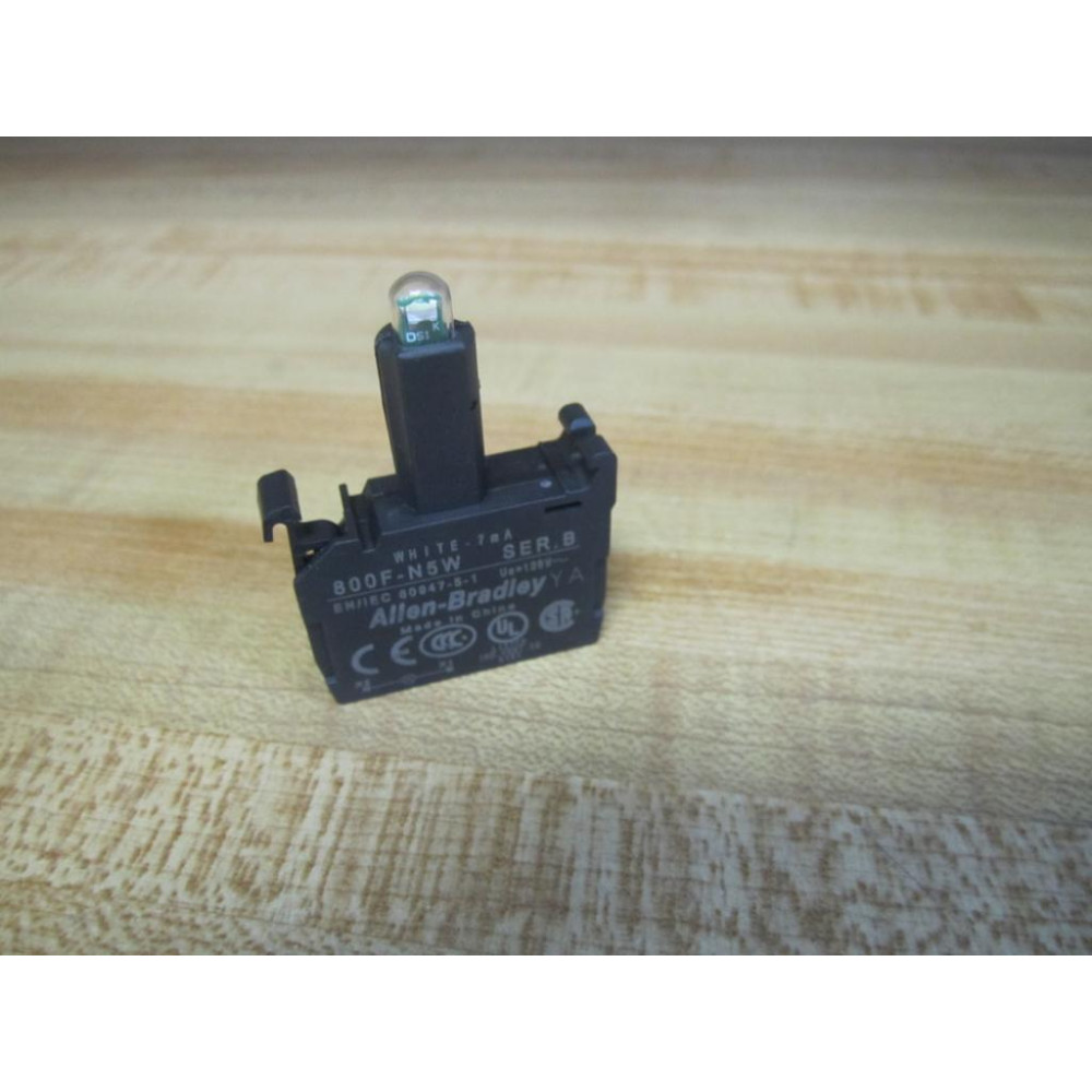 Allen Bradley 800F-N5W Light Module 800FN5W 7mA Series B - New No Box