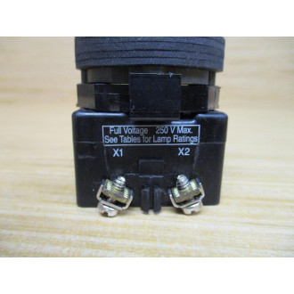 Cutler Hammer HT8GDRV7 Eaton Illum. Push Button - New No Box