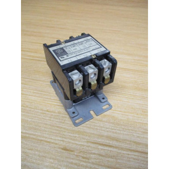 General Electric CR353AD3DA1 GE Contactor - Used