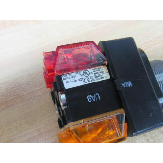 Allen Bradley 800TC-T2H3GEXX Toggle Switch 800TCT2H3GEXX W800TC-XD3  800TC-XD2