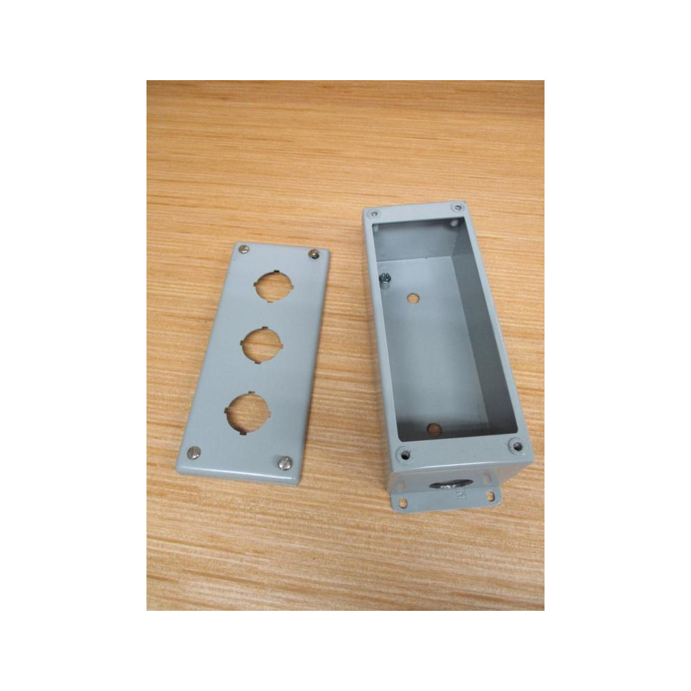 Hoffman E-3PB 3 Hole Pushbutton Enclosure 58030 - Used