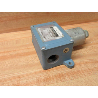 United Electric J6-142-9508 Pressure Switch J61429508 - Used