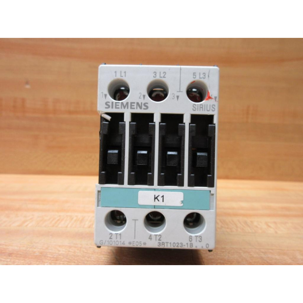 Siemens 3RT1023-1BB40 Contactor 3RT1023-1B..0 Cracked, WOut Auxiliary - Used Siemens 3RT1023-1BB40 Contactor 3RT1023-1B..0 Cracked, WOut Auxiliary - Used