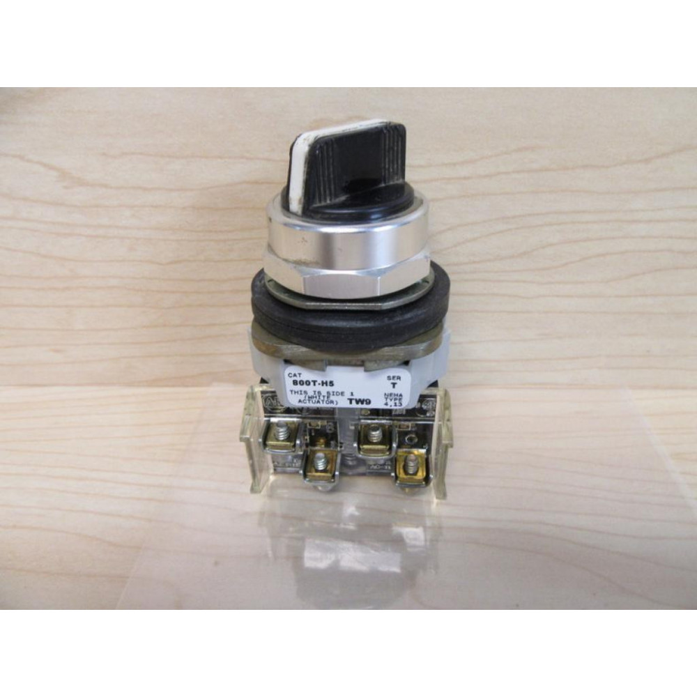 Allen Bradley 800T-H5A Selector Switch 800TH5A Complete - Refurbished