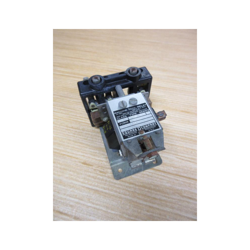Square D 8501-A0-30 Machine Tool Relay 8501-AO-30 Coil 120110V - New No Box