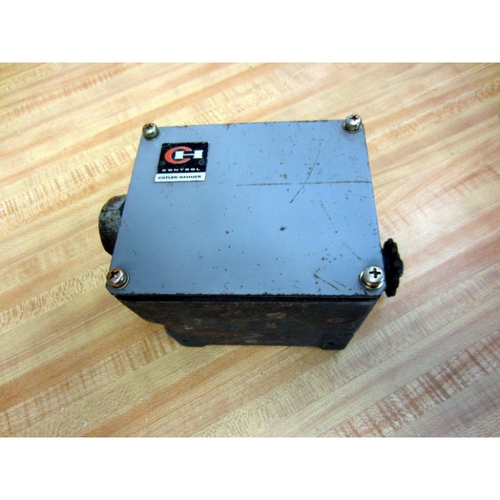 Cutler-Hammer 10316H54D Rotating Shaft Limit Switch - Used