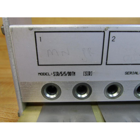 Moore Medical Container Rack Moore Industries SIR55BOTM DIN Rack SIR55BOTM - Used