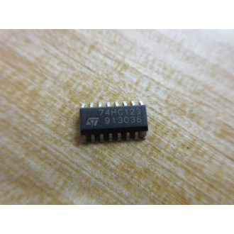 ST Microelectronics M74HC123M1R Integrated Circuit (Pack of 50) - New No Box