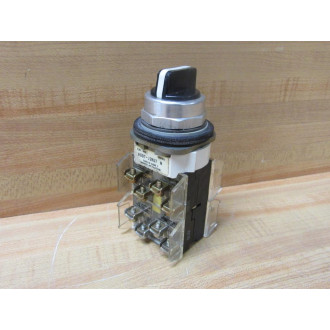 Allen Bradley 800T-J2KU7 Selector Switch 800TJ2KU7 W(4) 800T-XA - Used