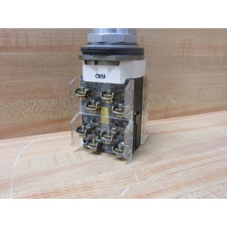 Allen Bradley 800T-J2KU7 Selector Switch 800TJ2KU7 W(4) 800T-XA - Used