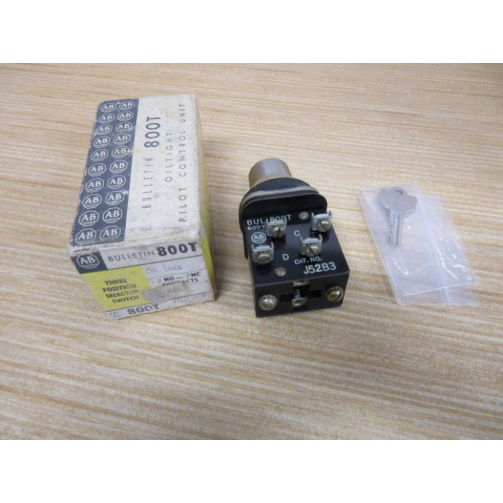 Allen Bradley 800T-J52B3 Keyed Selector Switch 800TJ52B3 W Key, (2)800T-XA