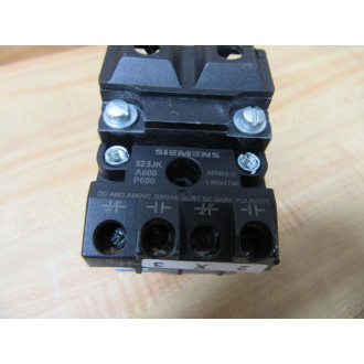 Siemens 52PT6G2AY Momentary Illum. Push Button W52AATGBY  52BJK - New No Box