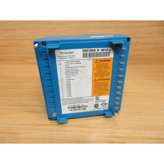 Honeywell RM7895 B 1013 Burner Control RM7895B1013 WO Dust Cover - Used
