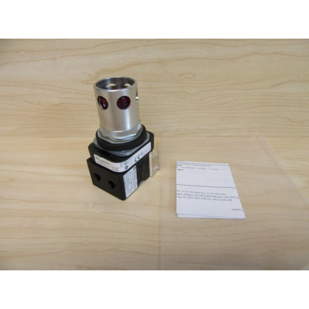 Allen Bradley 800T-QAH2RD1 Push Button Switch 800TQAH2RD1 - New No Box
