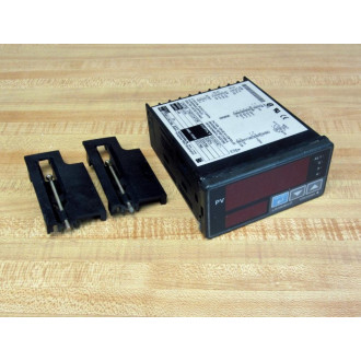Yokogawa UM3300 Digital Indicator wAlarms UM3300-00 wMounting Brackets - Used