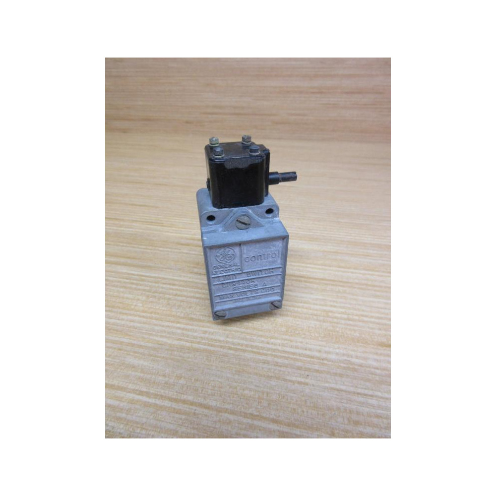 GE General Electric CR9440K1J1 Limit Switch Series A - Used