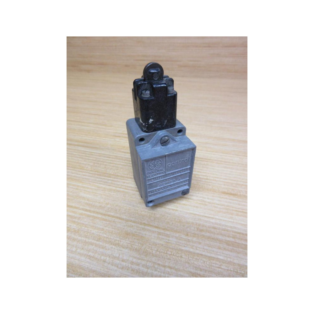 General Electric CR9440K1M1 Limit Switch CR9440K1M1 - Used