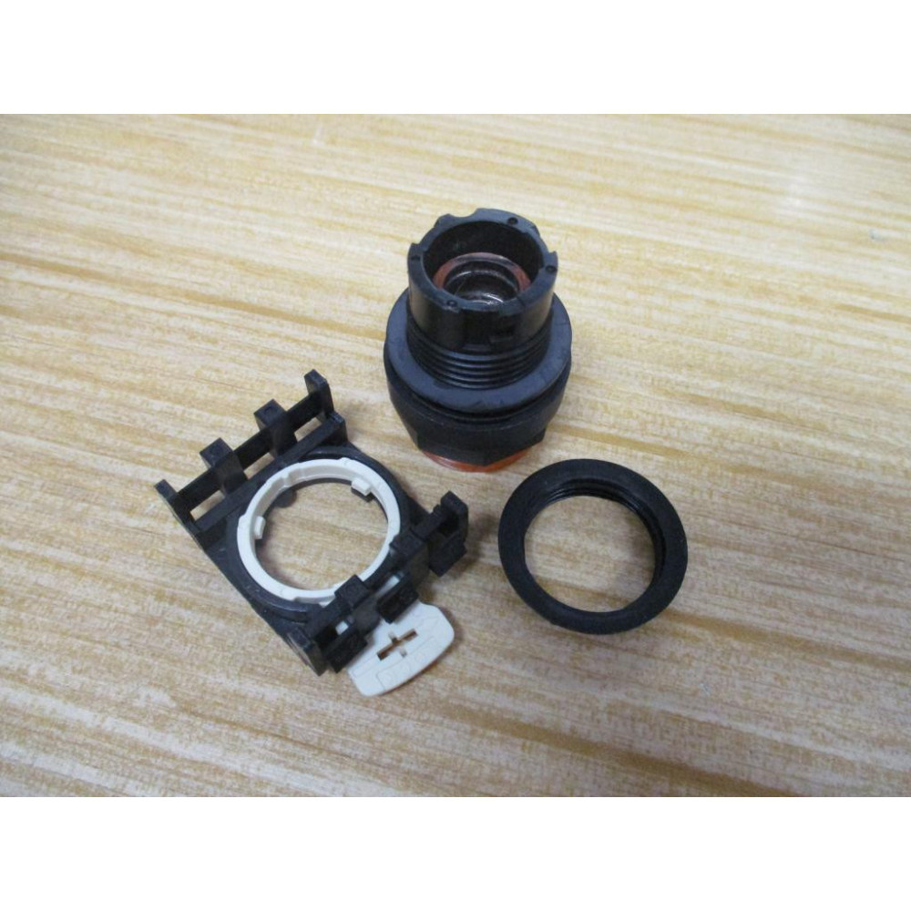 Eaton E22-TB9 Cutler Hammer Amber Push Button E22TB9