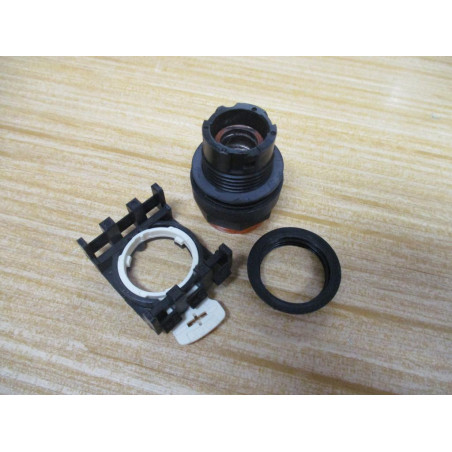 Eaton E22-TB9 Cutler Hammer Amber Push Button E22TB9