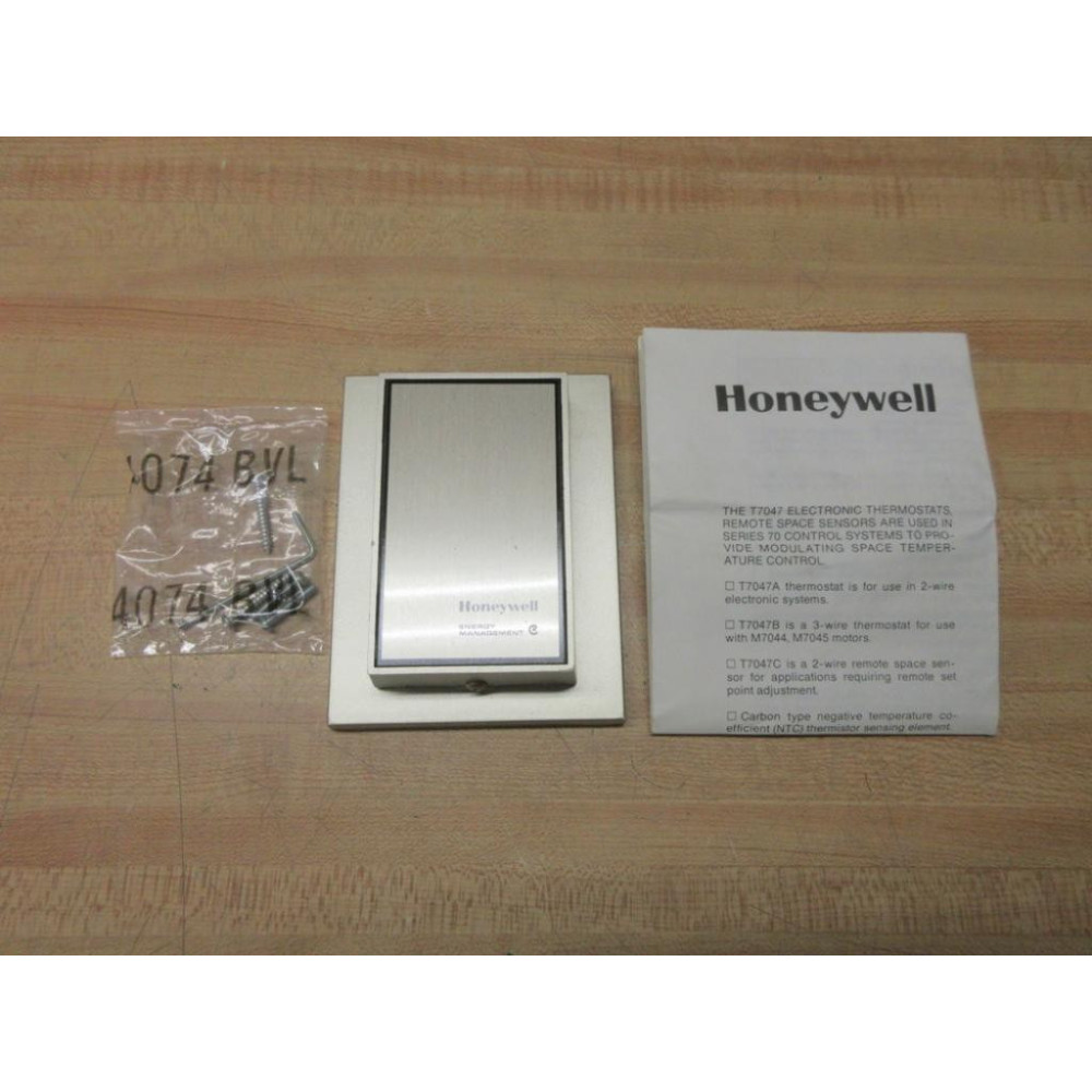 Honeywell T7047C1090 Wall Mounted Sensor Enclosure - New No Box