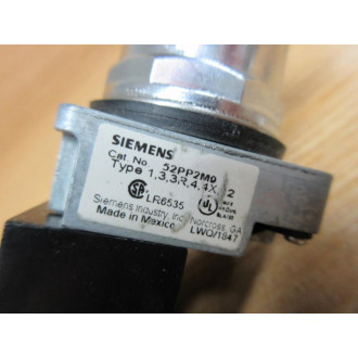 Siemens 52PP2M9 Illum. PushPull Button W52AAIM4 & Amber Lens - New No Box