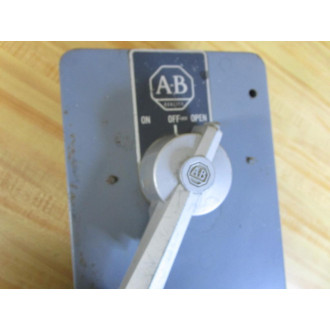 Allen Bradley 712AAB24D AC Automatic Starter Bulletin 712 - Used