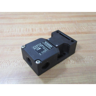 Schmersal AZ 16-02ZVK-M16 Safety Interlock Switch AZ1602ZVKM16 - New No Box