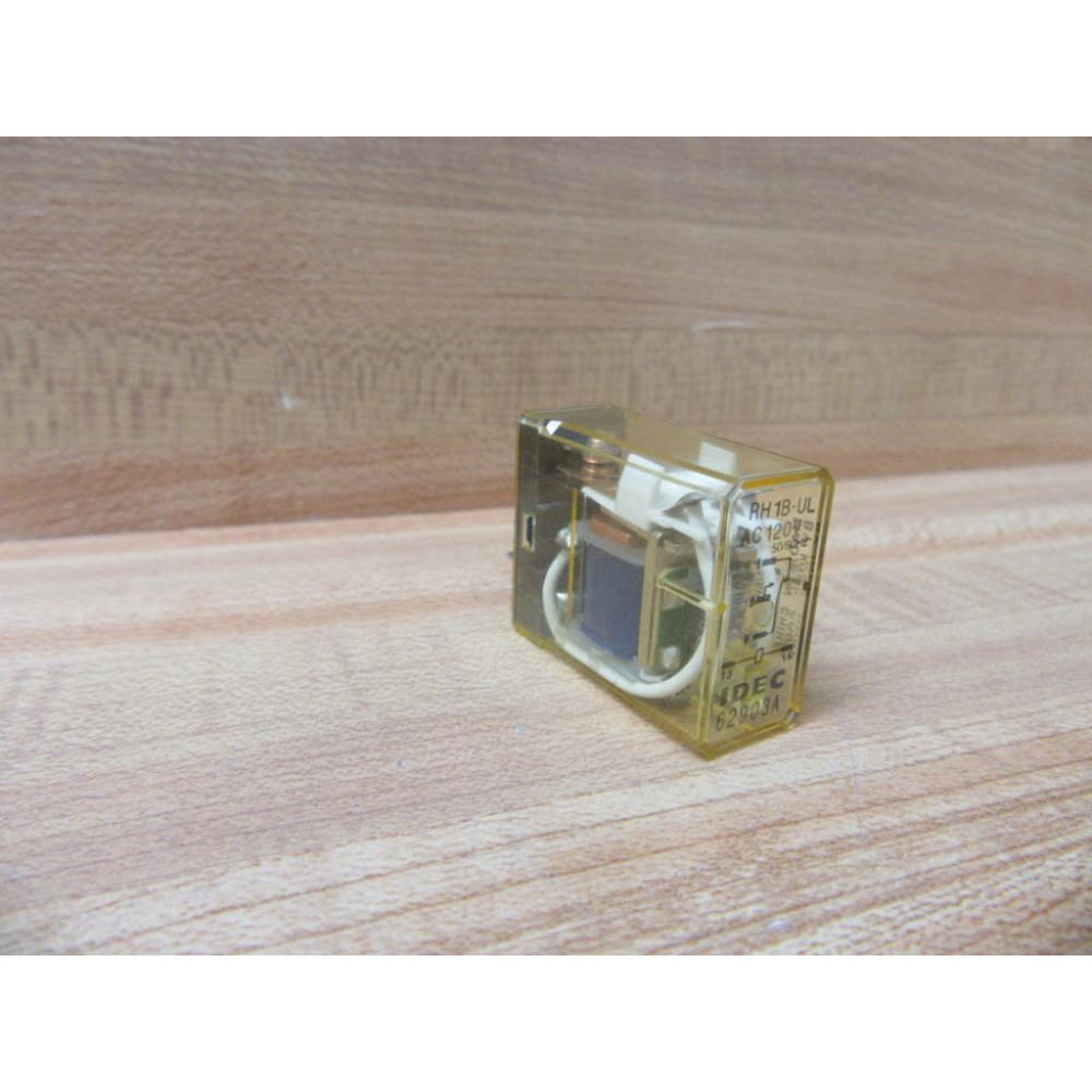 IDEC RH1B-UL AC120V Relay RH1BUL-120VAC - New No Box